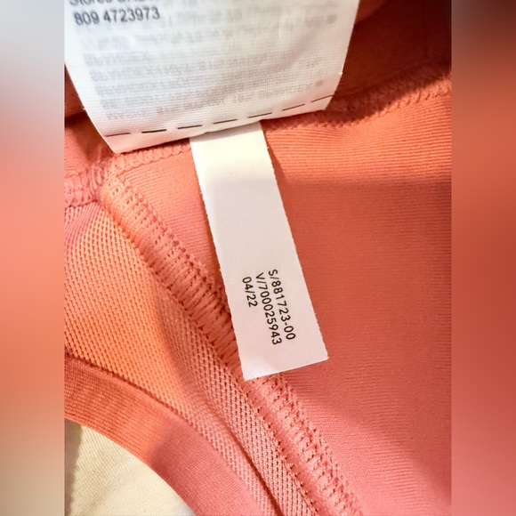 Athleta Women’s Muted Red Ultimate Adjustable Sports Bra - Size Medium - Picture 5 of 6